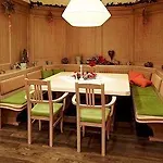 Sole Felsen Welt Hotel