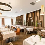 Hotel Sole Felsen Welt 4*
