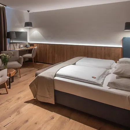 Hotel Sole Felsen Welt 4*